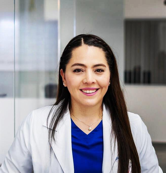 Dra. Mariana Larraguivel Campuzano